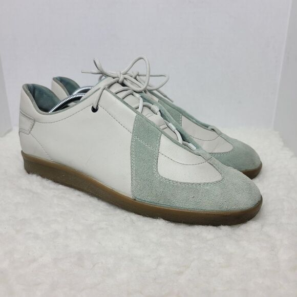 Gucci Mens Lace Up Sneaker Size 10 WHT Gray Suede White Leather 111 6091 - Picture 1 of 10